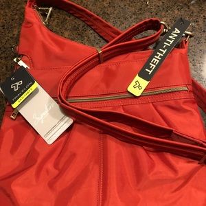 Travelon crossbody bag